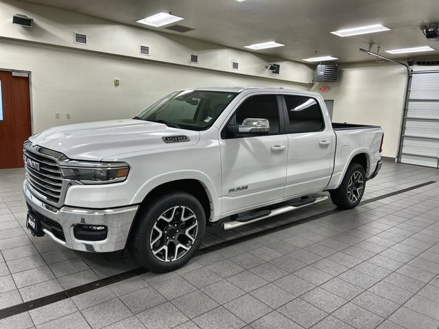 Used 2025 RAM 1500 Laramie AWD/4WD image 3
