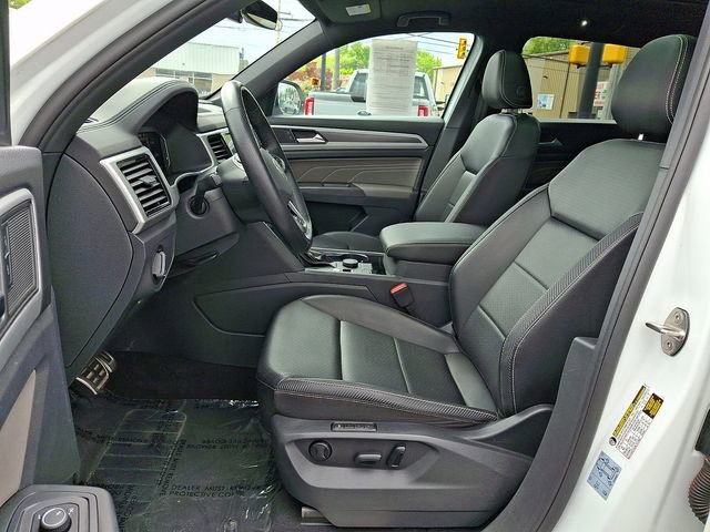Used 2022 Volkswagen Atlas Cross Sport SEL R-Line AWD/4WD image 14
