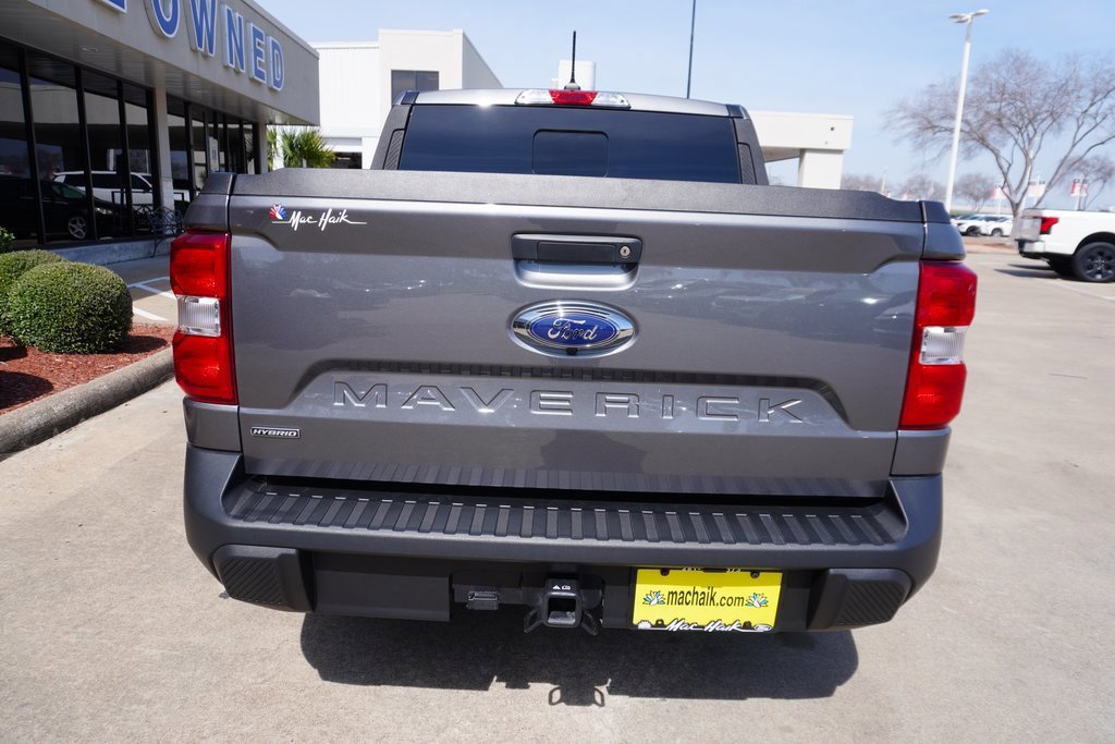 Certified 2023 Ford Maverick XLT image 3