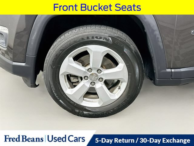 Used 2018 Jeep Compass Latitude w/ Cold Weather Group AWD/4WD image 35