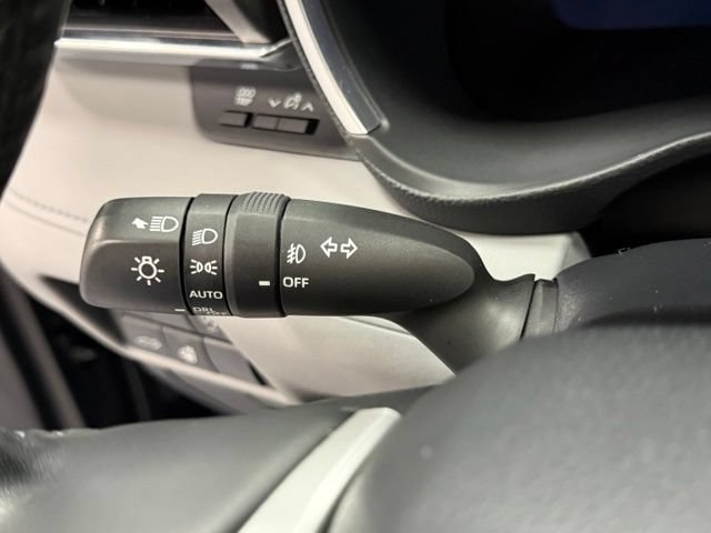 Used 2023 Toyota Highlander Limited AWD/4WD image 21