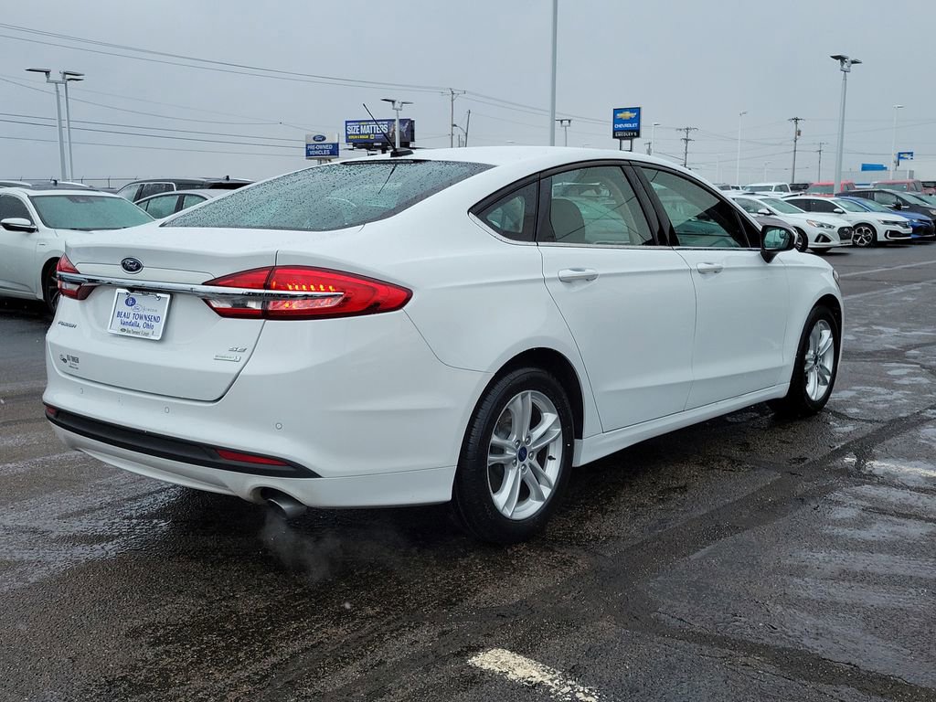 Certified 2018 Ford Fusion SE w/ Fusion SE Technology Package image 4