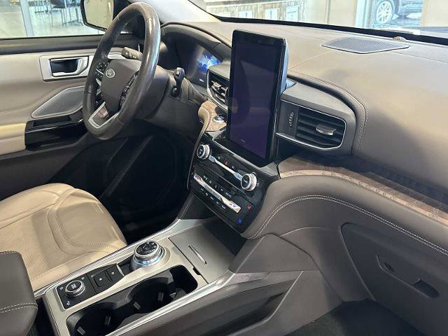 Certified 2022 Ford Explorer Platinum w/ Technology Package image 29