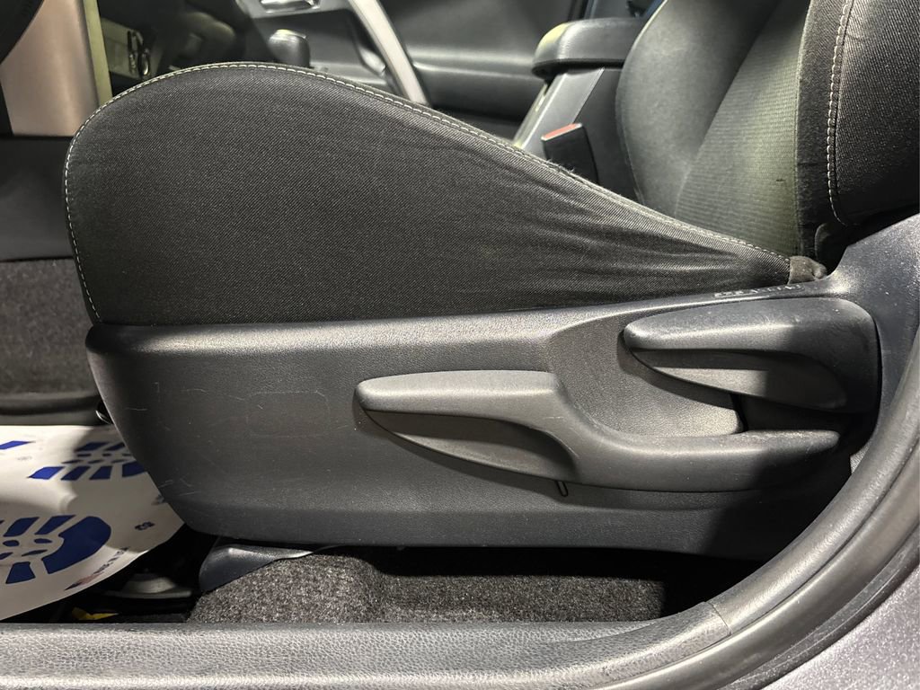 Used 2018 Toyota RAV4 XLE w/ Plus Extra Value Package image 28