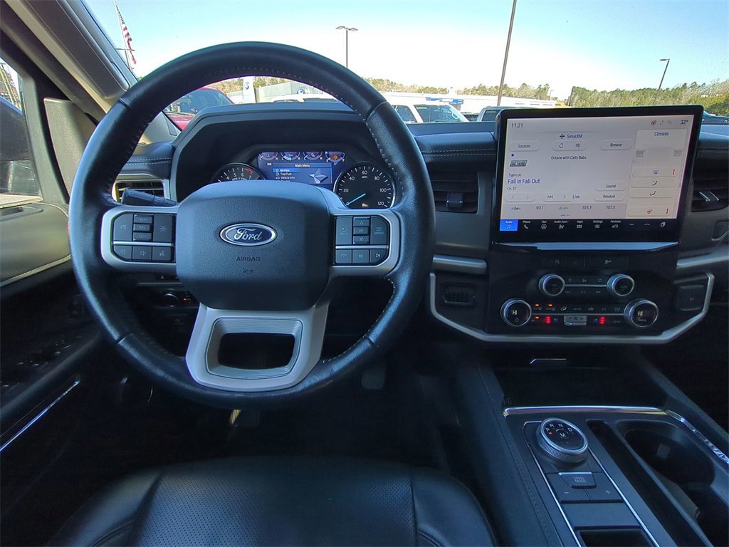 Certified 2024 Ford Expedition XLT image 16