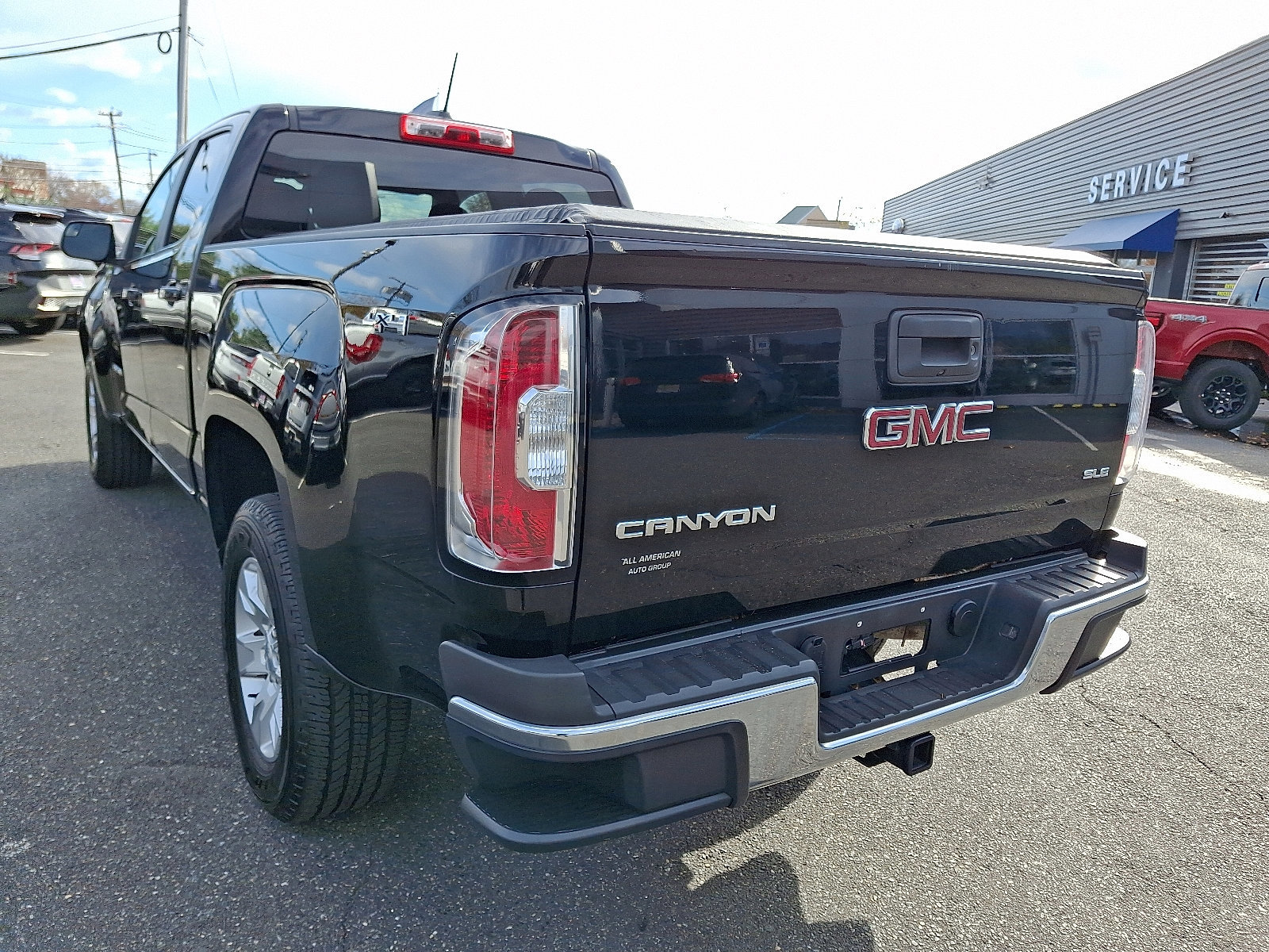 Used 2017 GMC Canyon SLE w/ Trailering Package image 8