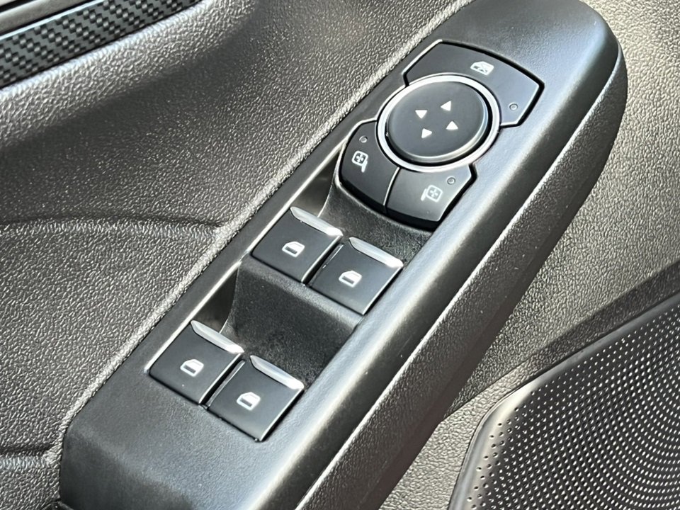 Certified 2023 Ford Escape ST-Line Select w/ Tech Pack #2 image 17