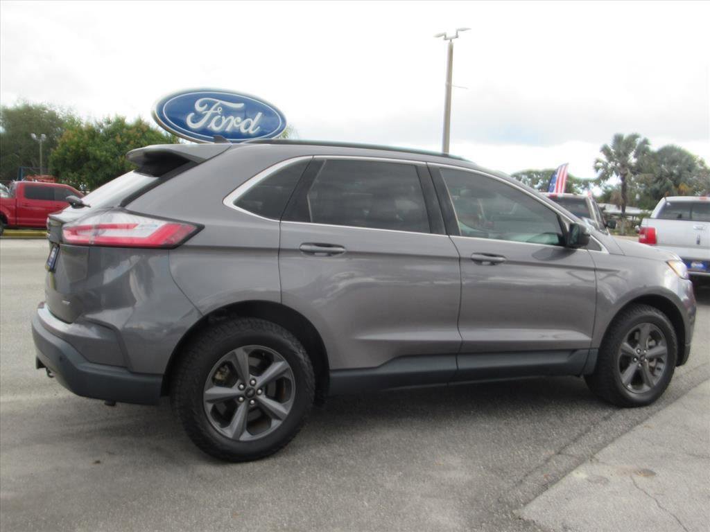 Certified 2022 Ford Edge SEL w/ Sport Appearance Package image 4