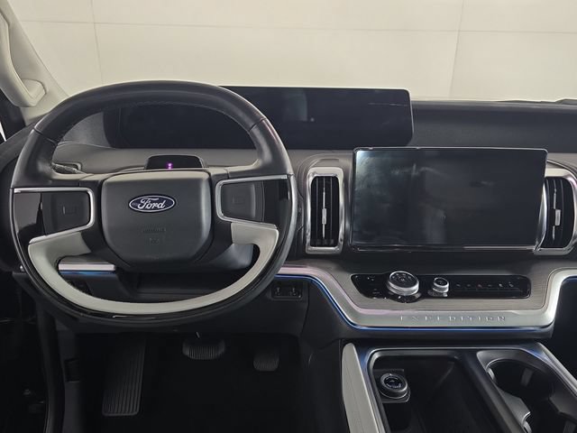 Certified 2025 Ford Expedition Max Platinum AWD/4WD image 13