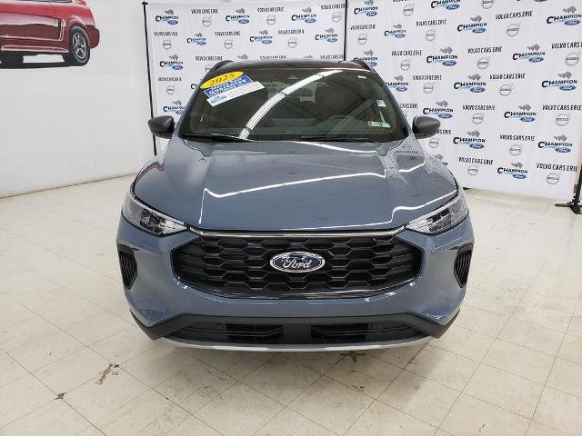 Certified 2025 Ford Escape ST-Line w/ Tech Pack #1 AWD/4WD image 2