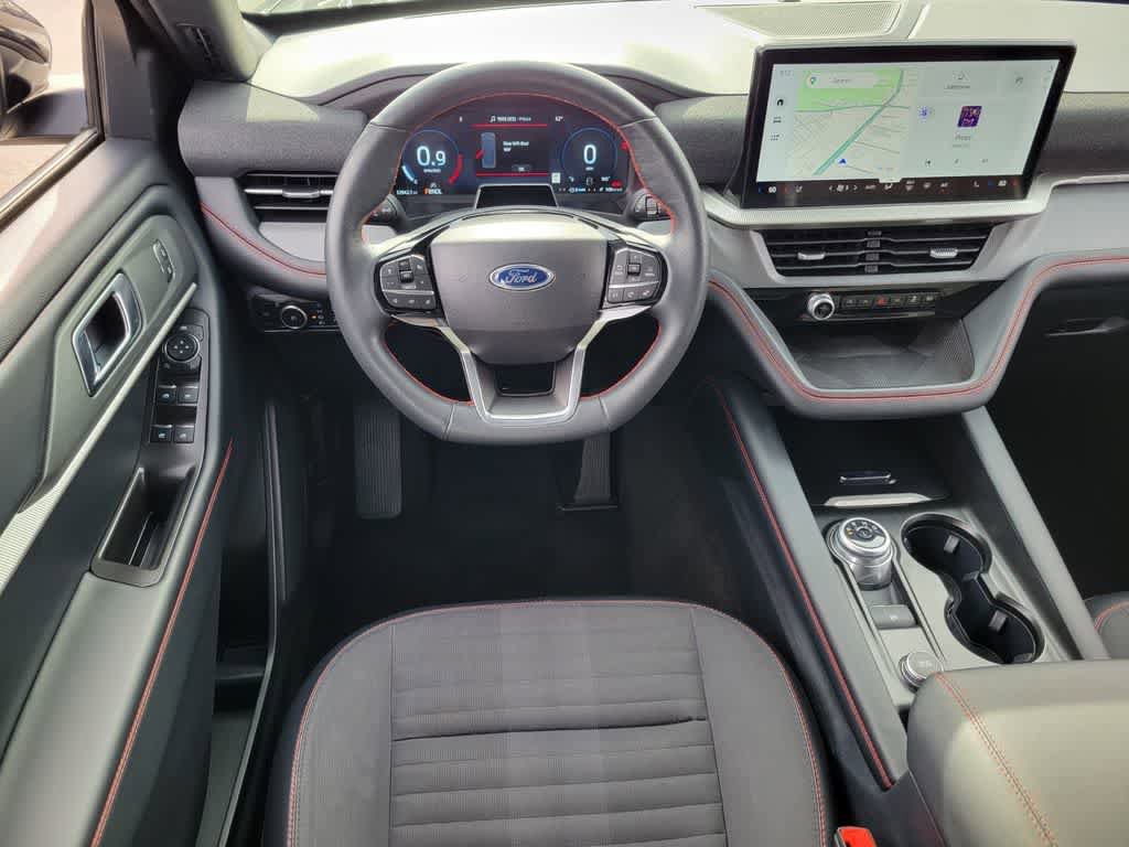 Certified 2025 Ford Explorer ST-Line AWD/4WD image 15