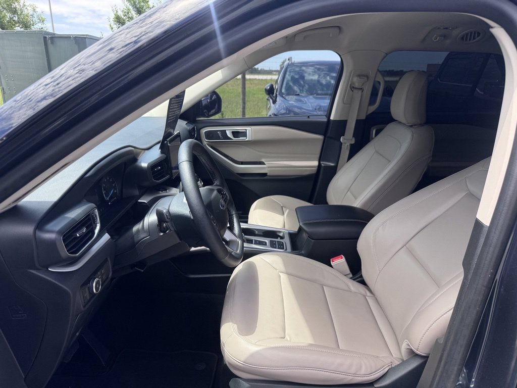 Certified 2023 Ford Explorer XLT w/ Equipment Group 202A RWD image 12