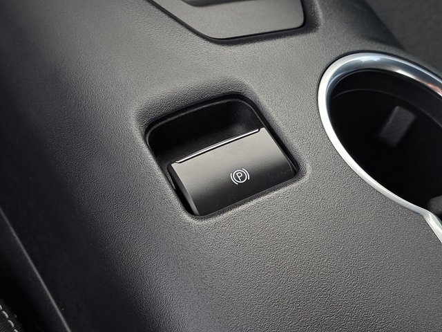 Certified 2025 Ford Mustang Coupe image 29