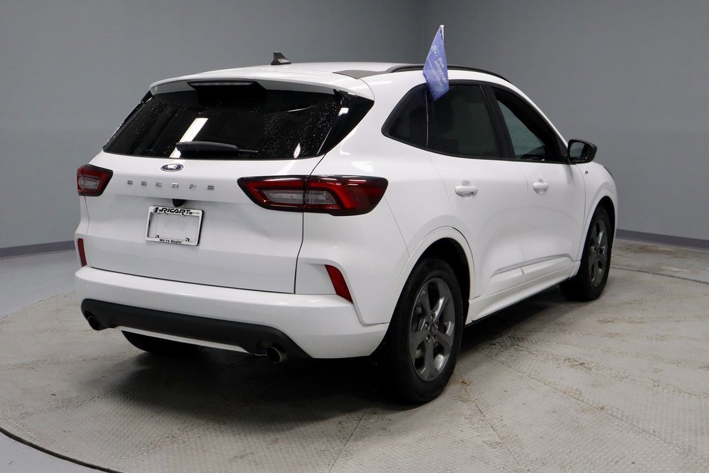 Certified 2023 Ford Escape ST-Line image 5