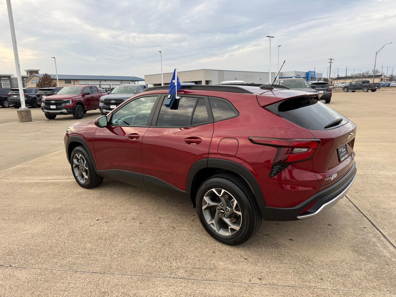 Used 2025 Chevrolet Trax LT image 3