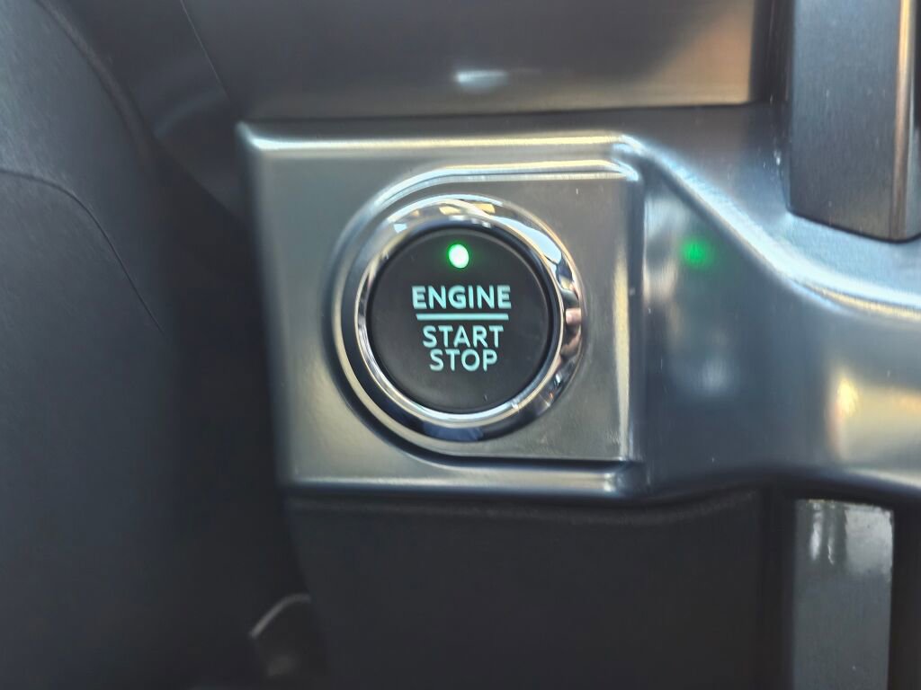 Certified 2023 Ford F150 Lariat w/ Equipment Group 502A High image 34