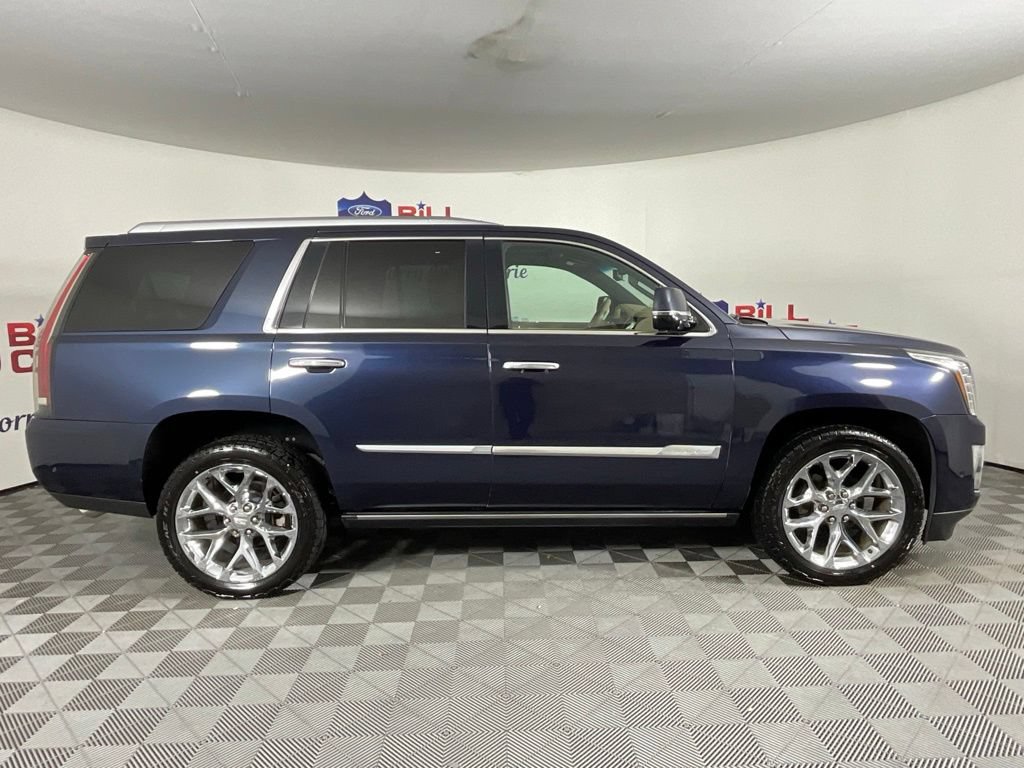 Used 2019 Cadillac Escalade Platinum AWD/4WD image 2