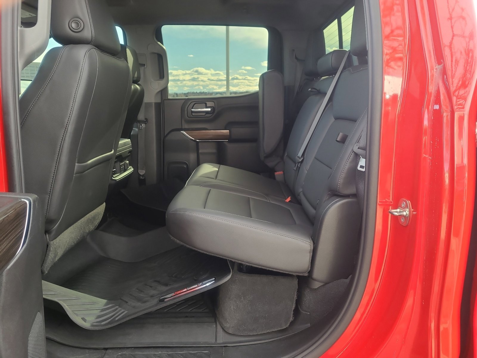 Used 2020 Chevrolet Silverado 1500 LT Trail Boss image 17