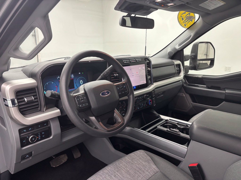 Certified 2023 Ford F250 XLT w/ XLT Premium Package AWD/4WD image 18