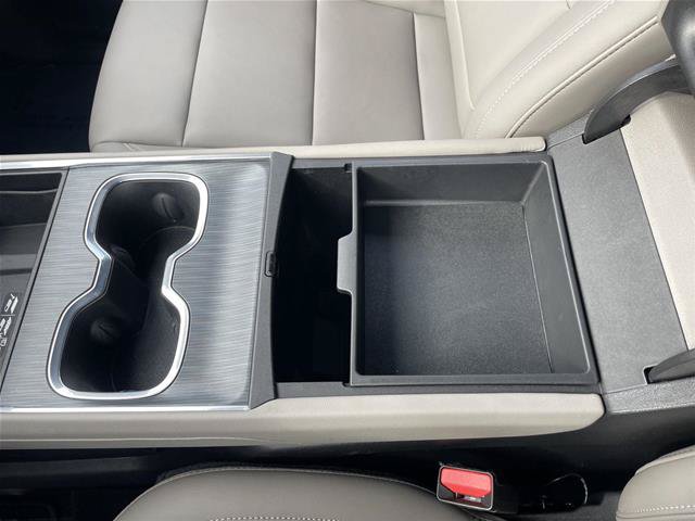 Used 2026 GMC Acadia Elevation w/ Elevation Premium Package FWD image 34