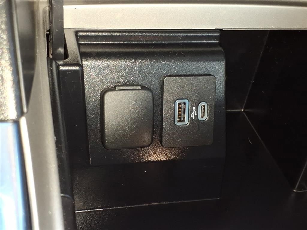 Certified 2024 Ford Explorer XLT w/ Equipment Group 202A image 22