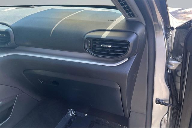 Certified 2024 Ford Explorer XLT RWD image 17