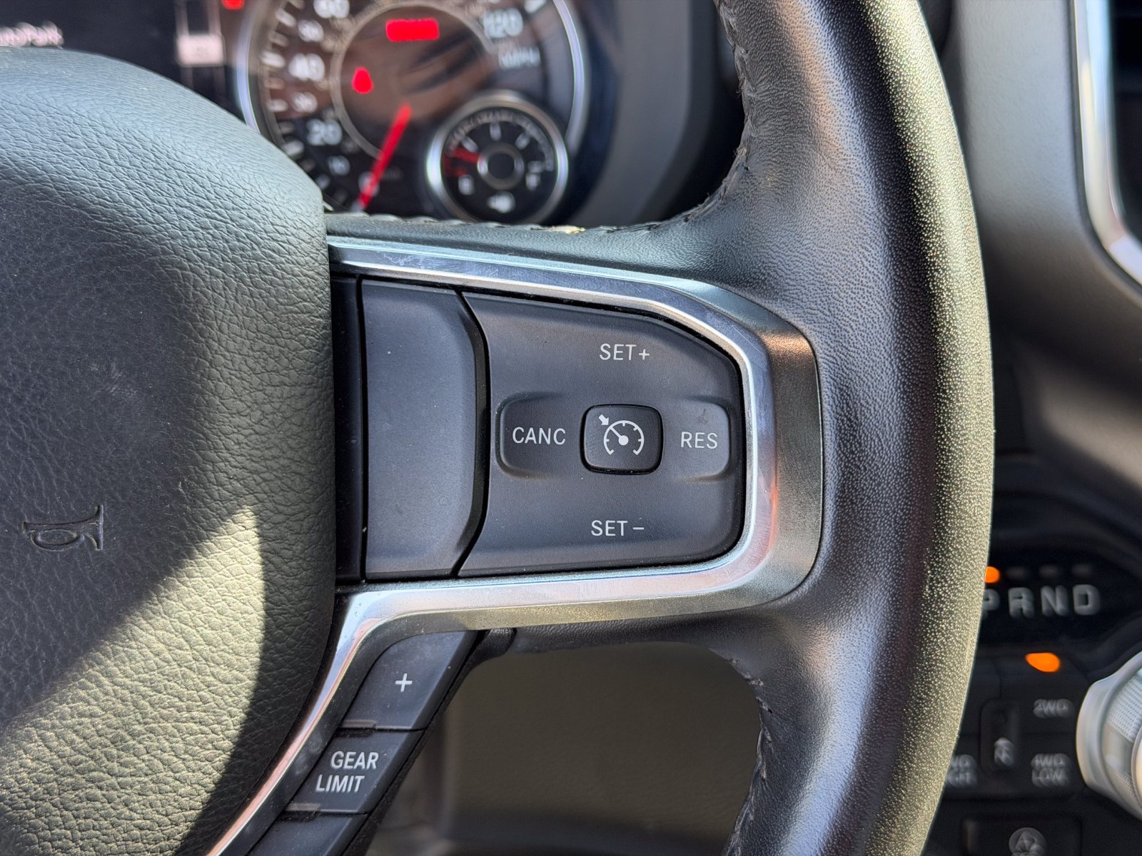 Used 2024 RAM 1500 Laramie AWD/4WD image 30