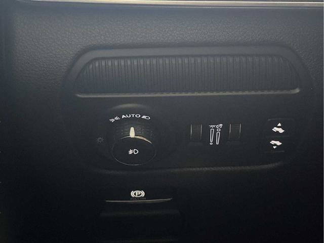 Used 2022 Jeep Grand Wagoneer Series I AWD/4WD image 17