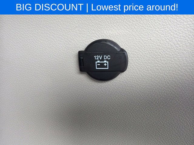 Used 2023 Chrysler Pacifica Touring-L FWD image 13