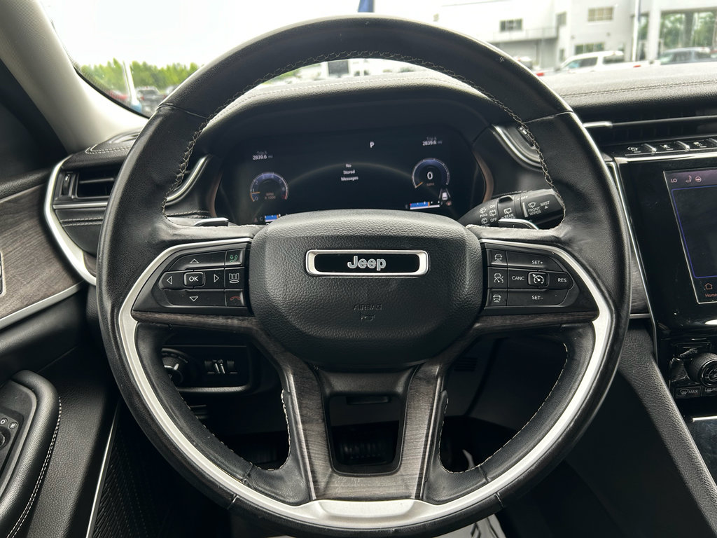 Used 2022 Jeep Grand Cherokee Limited AWD/4WD image 14