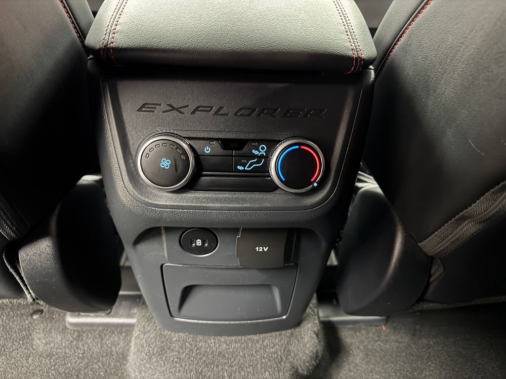 Certified 2025 Ford Explorer ST-Line AWD/4WD image 27