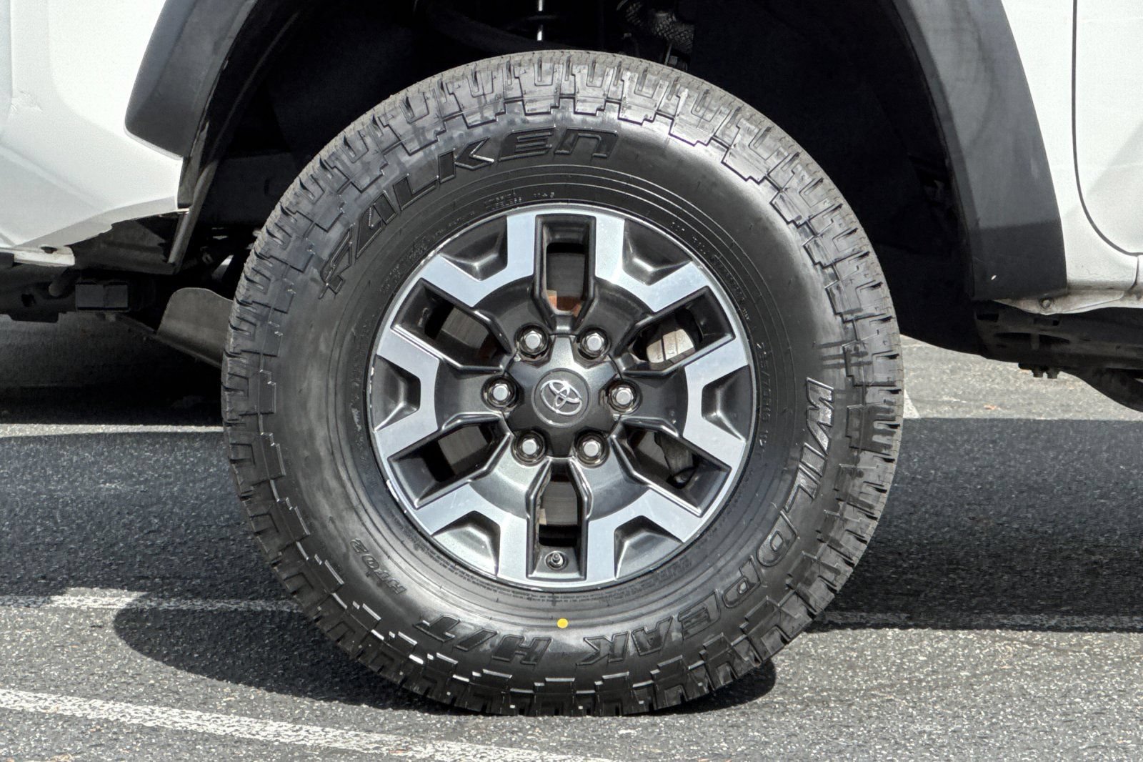 Used 2019 Toyota Tacoma TRD Off-Road w/ Technology Package RWD image 27