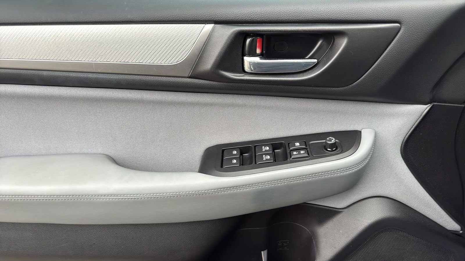 Used 2018 Subaru Legacy 2.5i Premium image 12