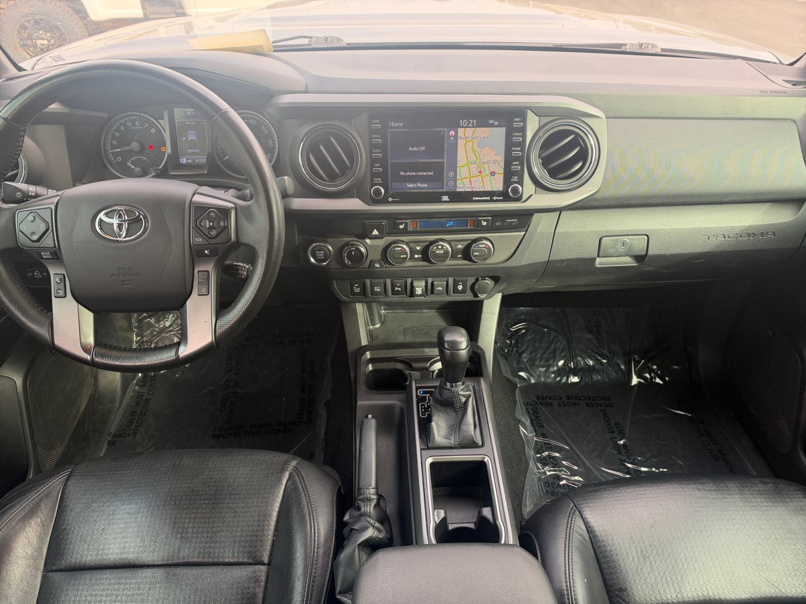 Used 2021 Toyota Tacoma TRD Sport w/ TRD Premium Sport Package AWD/4WD image 13