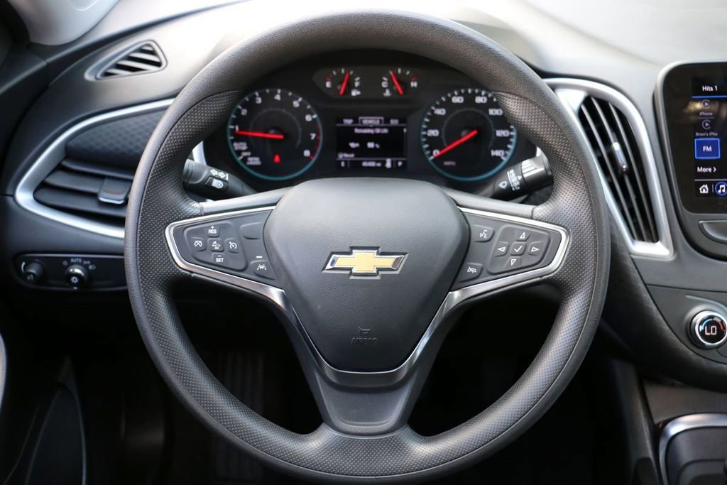 Used 2025 Chevrolet Malibu LT FWD image 23