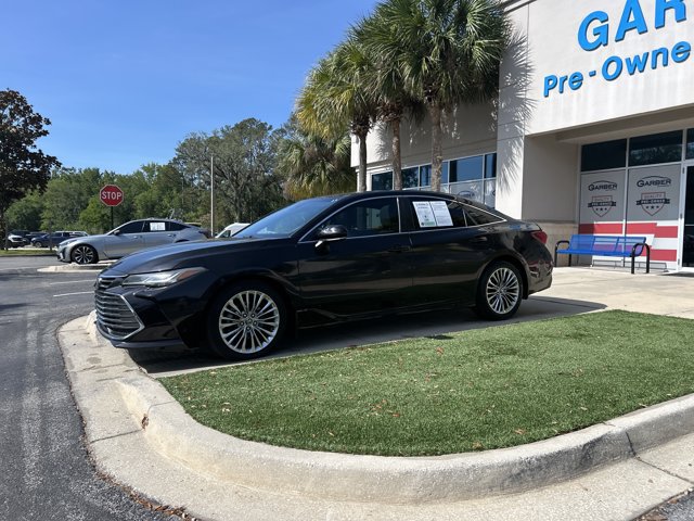 Used 2019 Toyota Avalon Limited FWD image 10