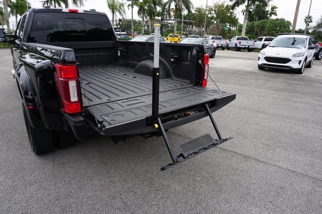 Certified 2022 Ford F350 Platinum image 19