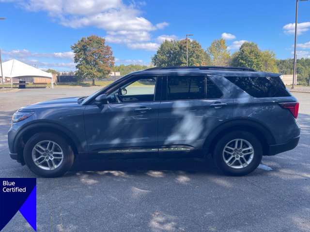 Certified 2025 Ford Explorer Active RWD image 2