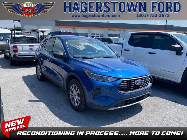 Certified 2023 Ford Escape Active AWD/4WD image 1
