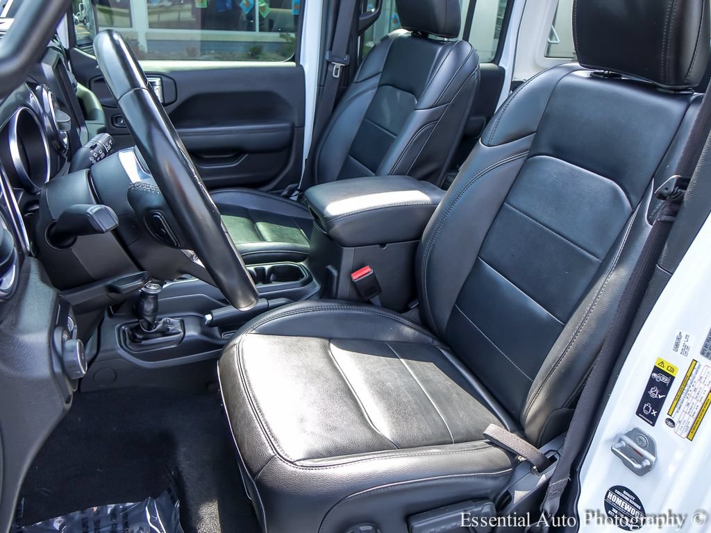 Used 2023 Jeep Wrangler Unlimited Sahara AWD/4WD image 8