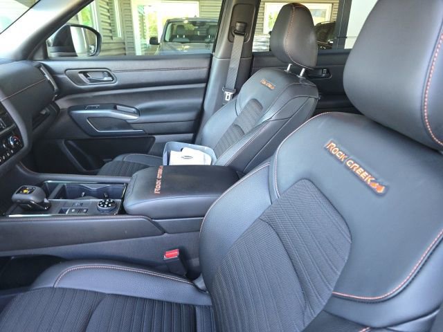 Used 2025 Nissan Pathfinder Rock Creek image 8