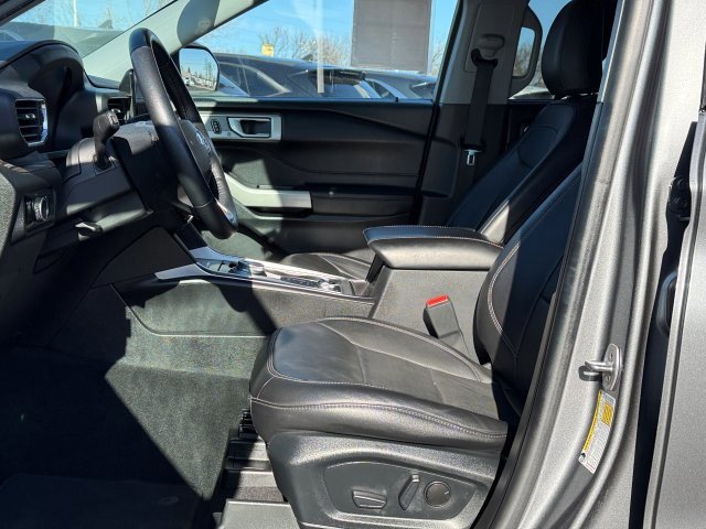 Certified 2024 Ford Explorer Limited image 13