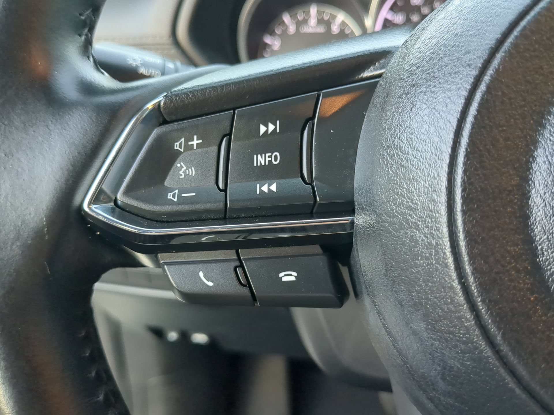 Used 2018 MAZDA CX-5 Touring w/ Preferred Equipment Package FWD image 66