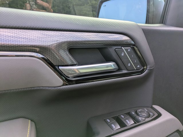 Used 2025 Chevrolet Silverado 1500 ZR2 w/ Technology Package image 13