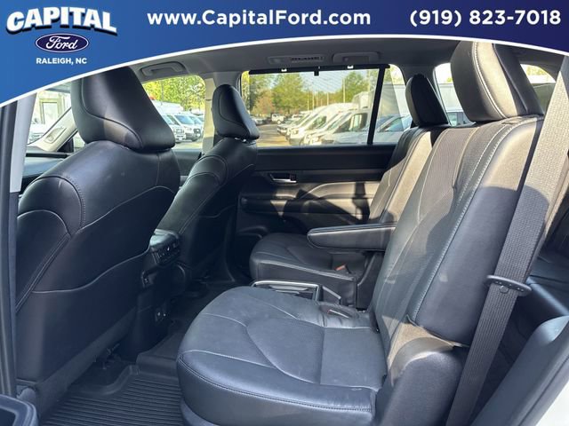 Used 2024 Toyota Grand Highlander Platinum image 18