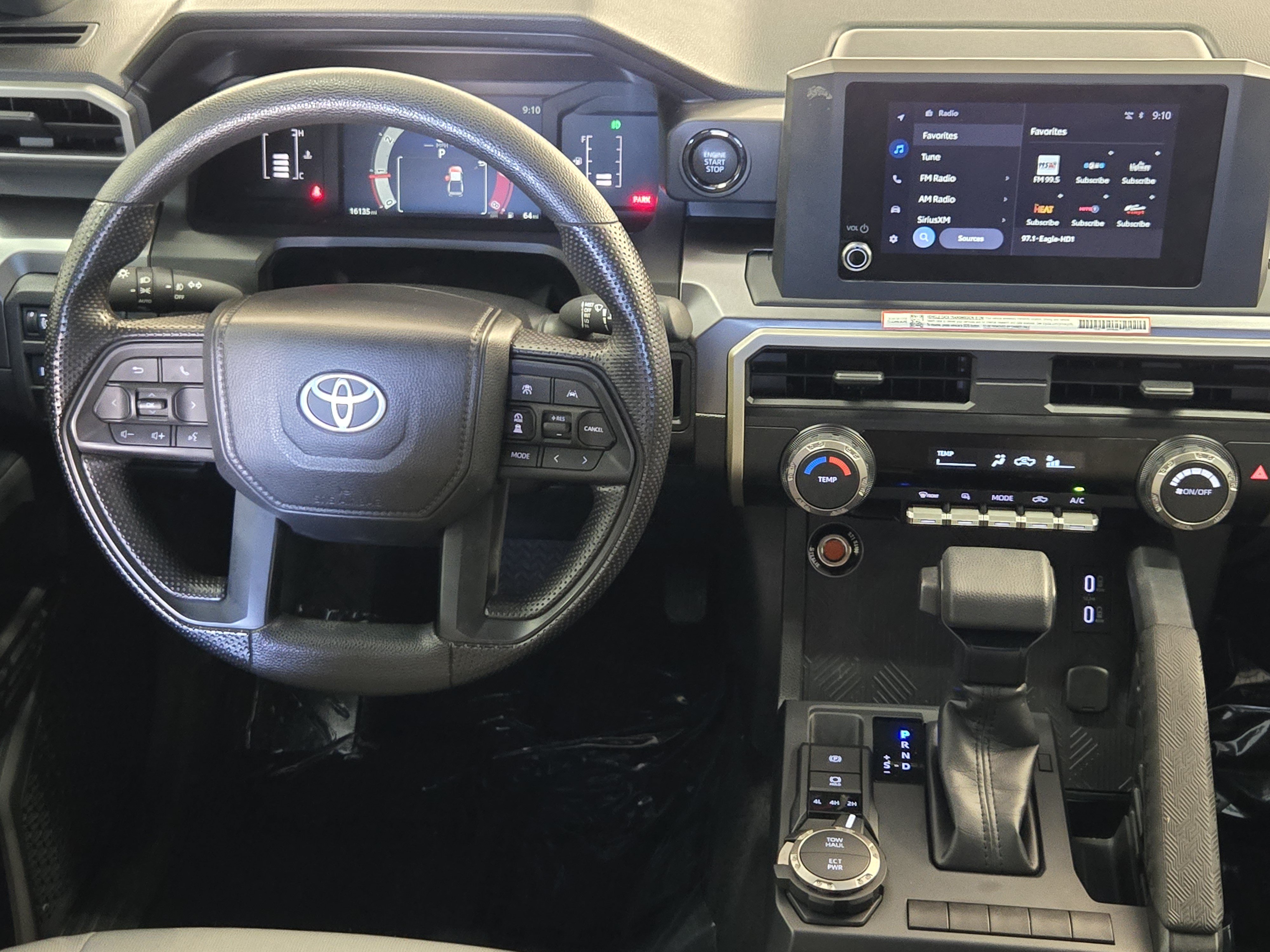 Used 2025 Toyota Tacoma SR5 AWD/4WD image 27