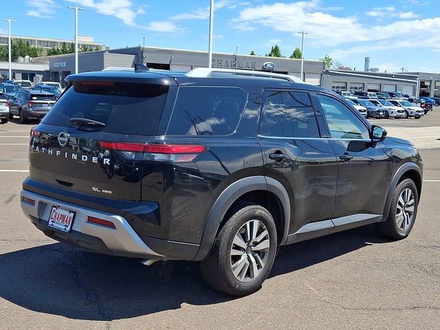 Used 2025 Nissan Pathfinder SL AWD/4WD image 4