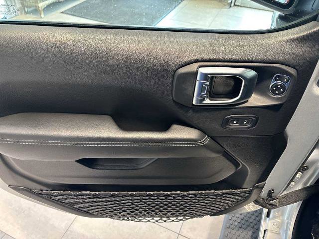 Used 2023 Jeep Wrangler Unlimited Sahara w/ Cold Weather Group image 21