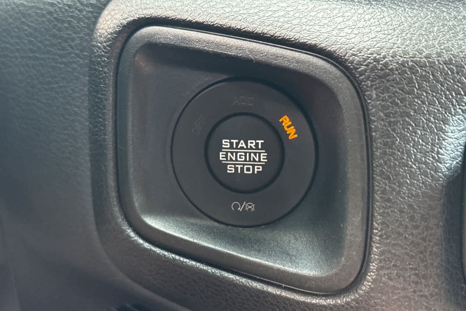 Used 2025 Jeep Wrangler Unlimited Sport AWD/4WD image 22