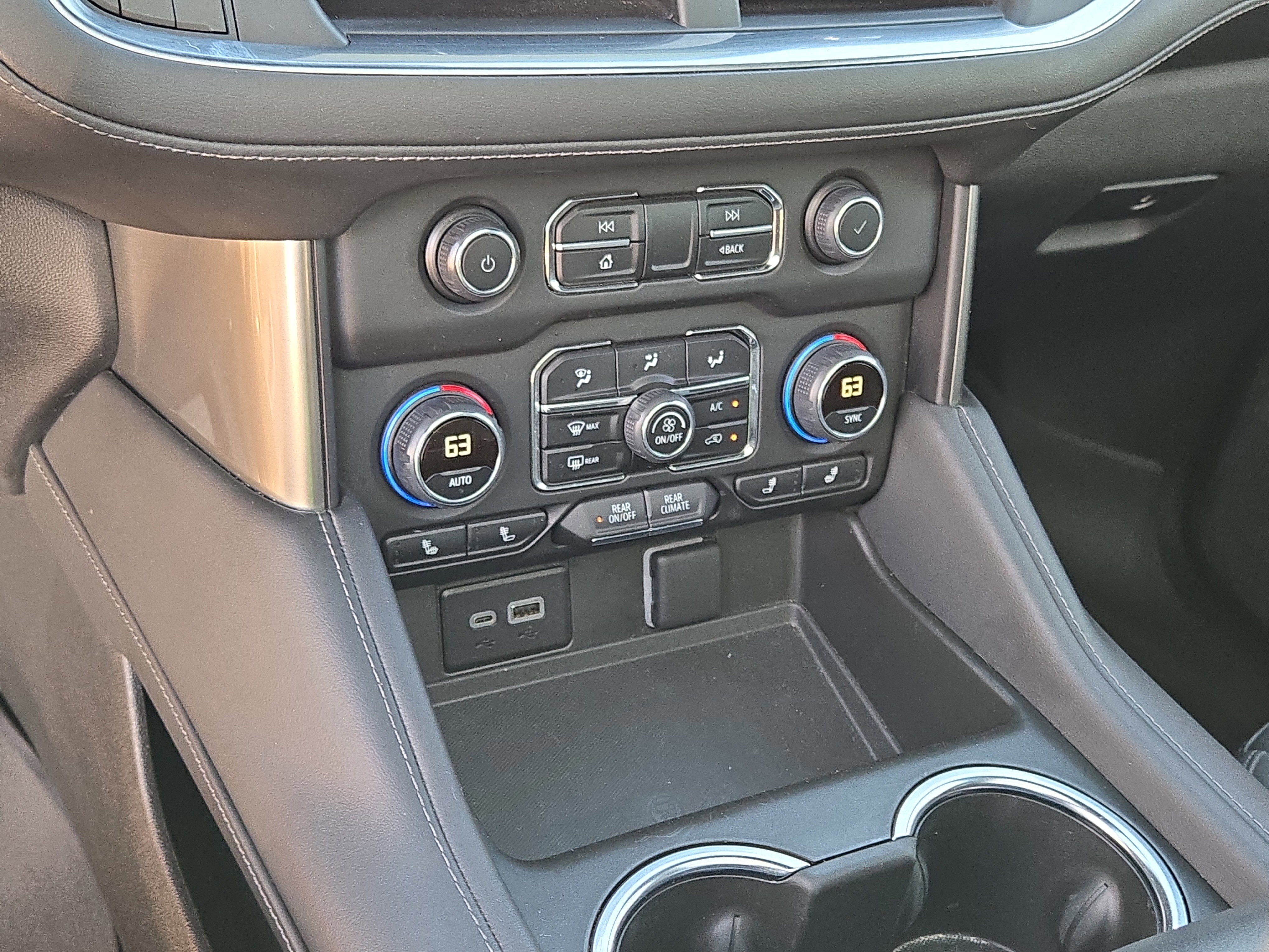 Used 2023 Chevrolet Tahoe Z71 w/ Luxury Package image 33